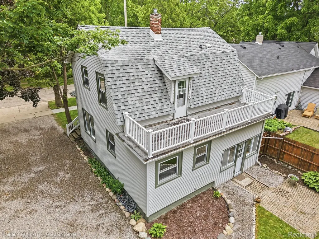 507 North Street Holly Village MI 48442