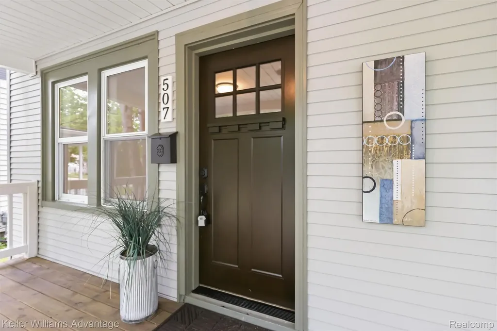 507 North Street Holly Village MI 48442