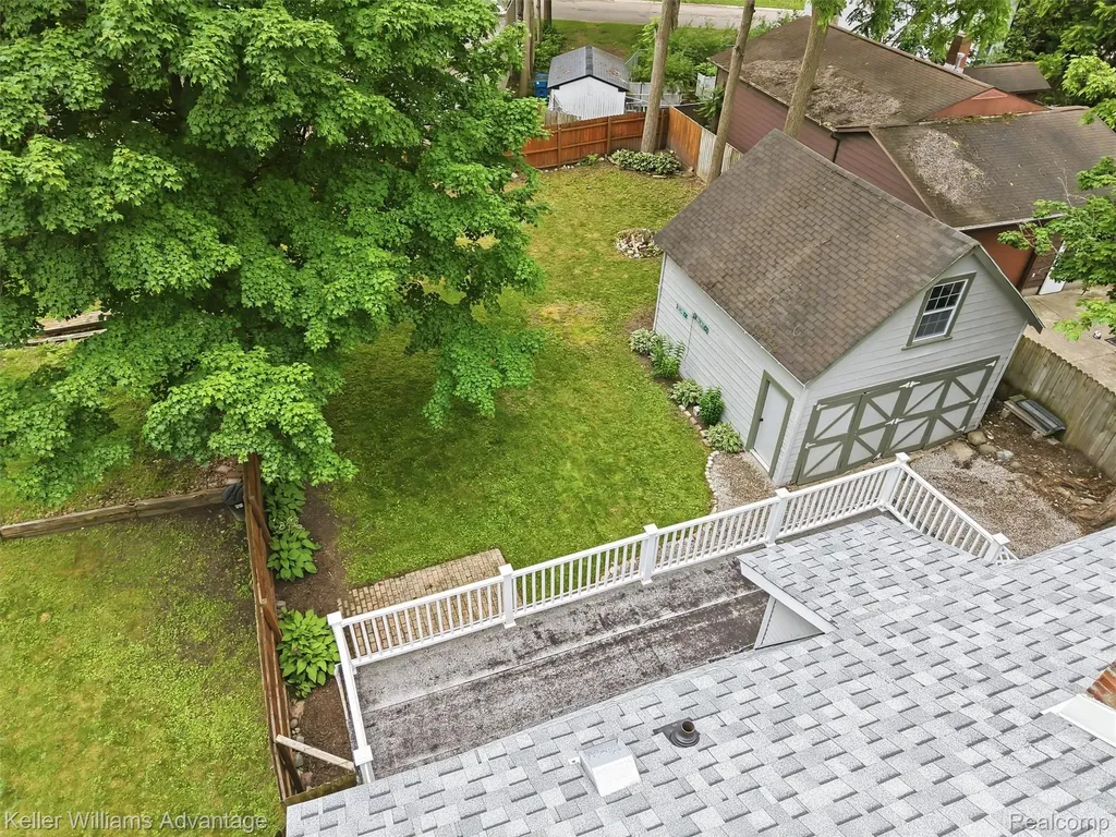 507 North Street Holly Village MI 48442