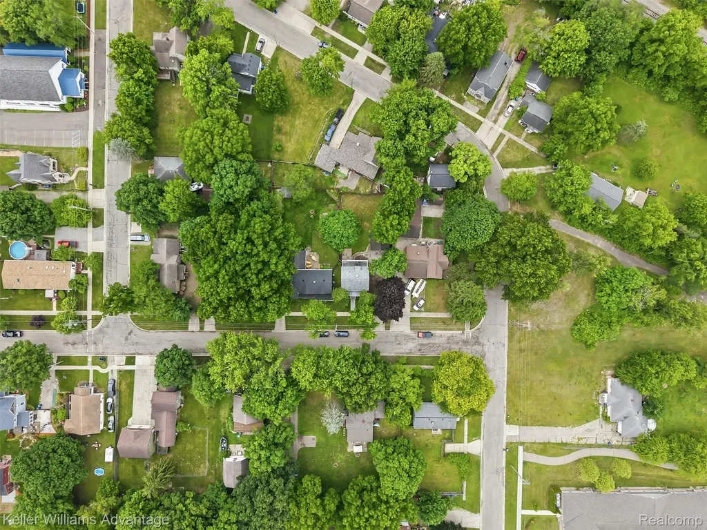 507 North Street Holly Village MI 48442