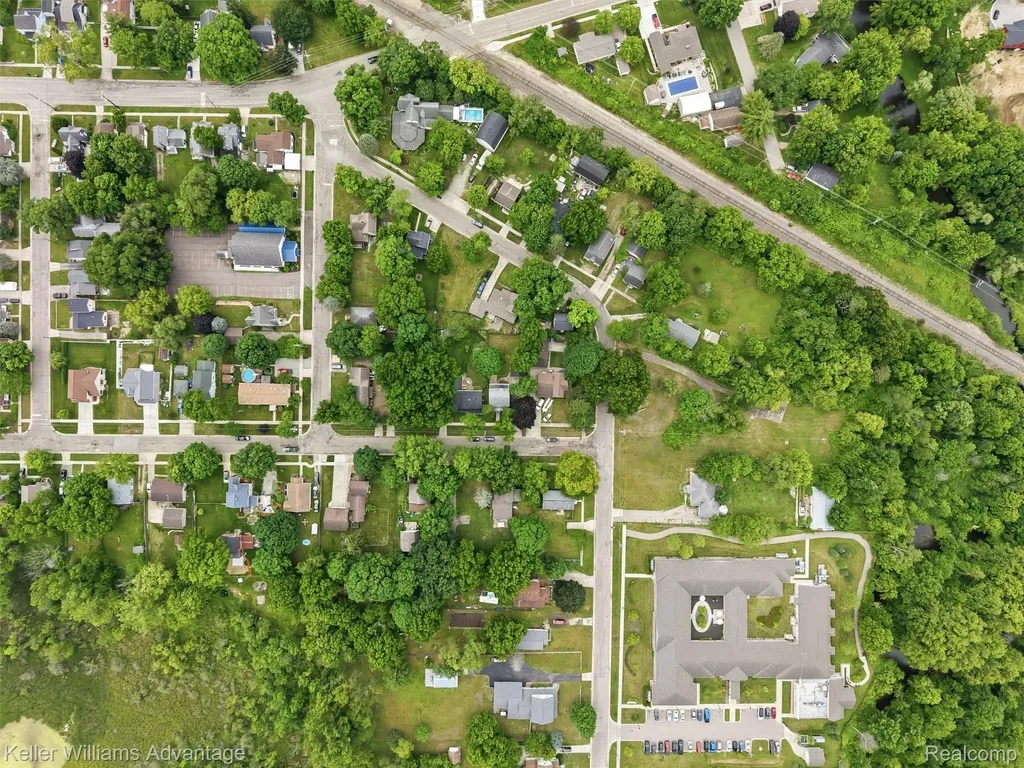 507 North Street Holly Village MI 48442