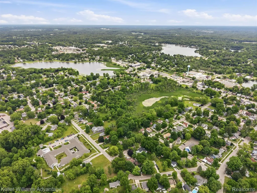 507 North Street Holly Village MI 48442