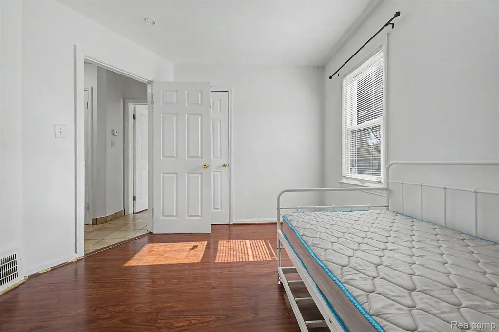 4645 Rosalie Street Dearborn City MI 48126