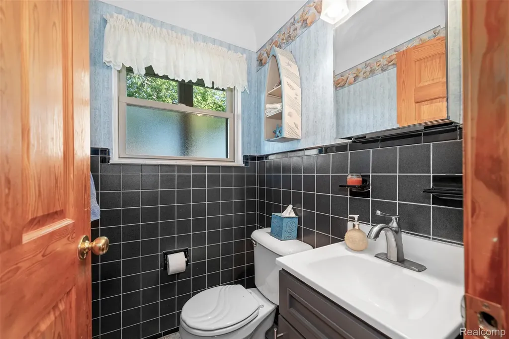 7214 Cardinal Street Clay Township MI 48001