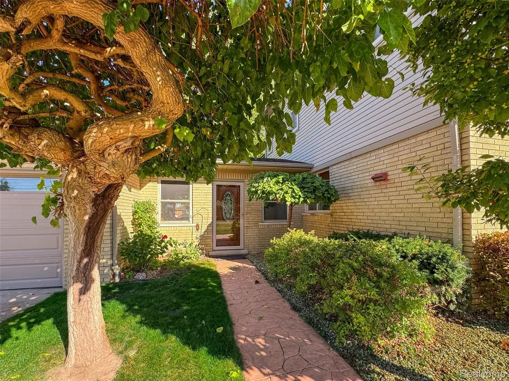 7214 Cardinal Street Clay Township MI 48001