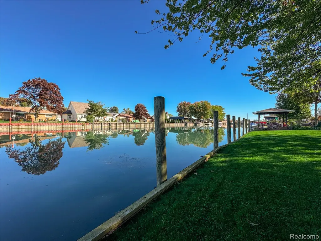 7214 Cardinal Street Clay Township MI 48001