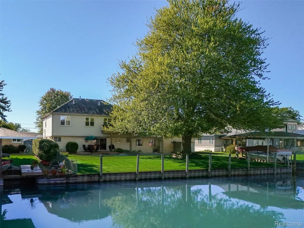 7214 Cardinal Street Clay Township MI 48001