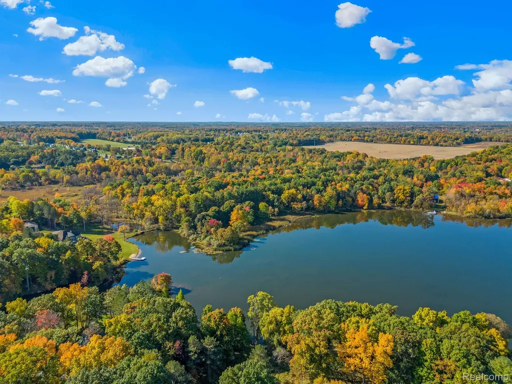 4695 Waterwood Way Howell Township MI 48855