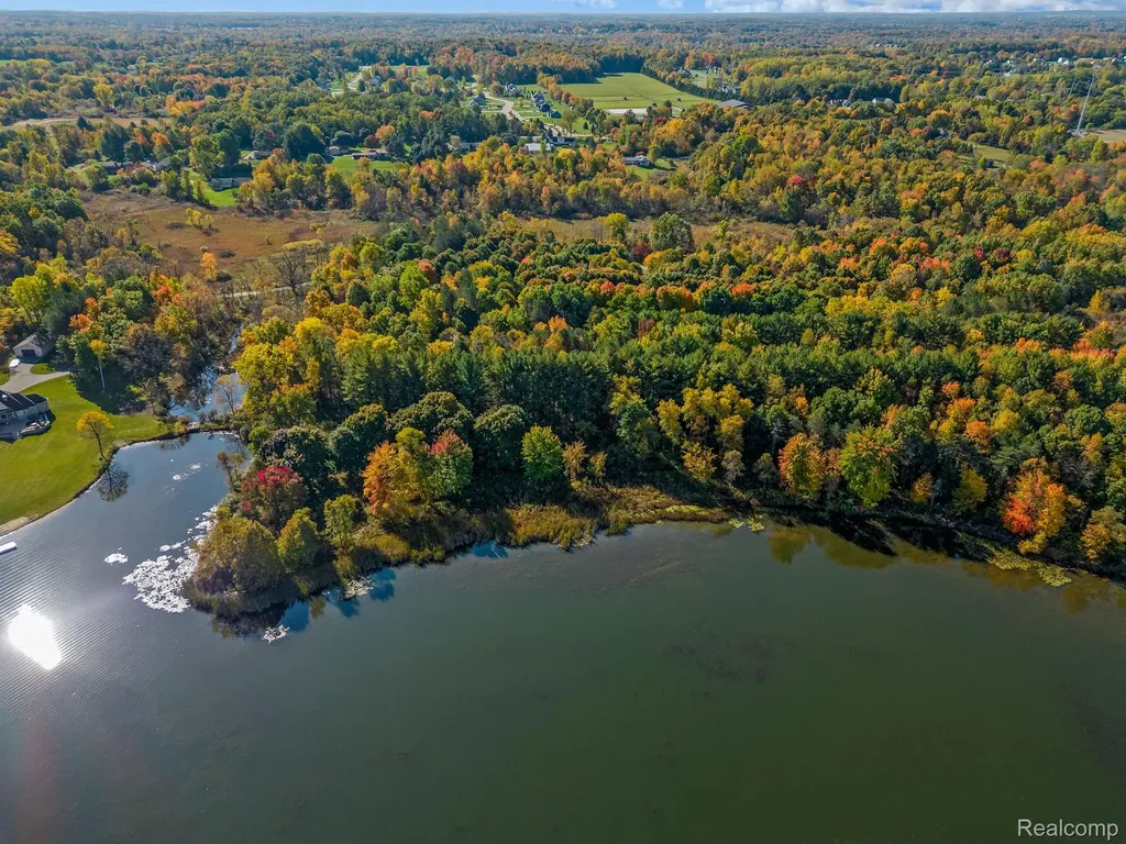 4695 Waterwood Way Howell Township MI 48855