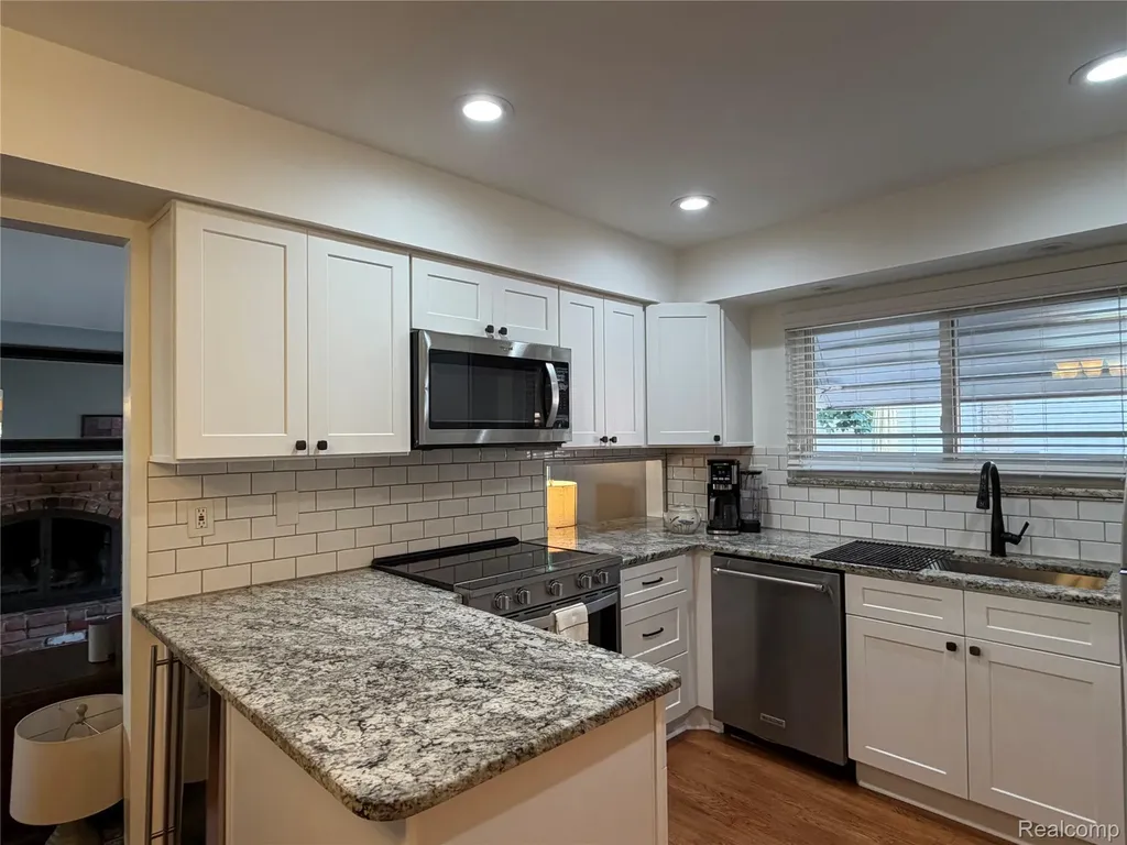 14875 Dogwood Court Plymouth Charter Township MI 48170