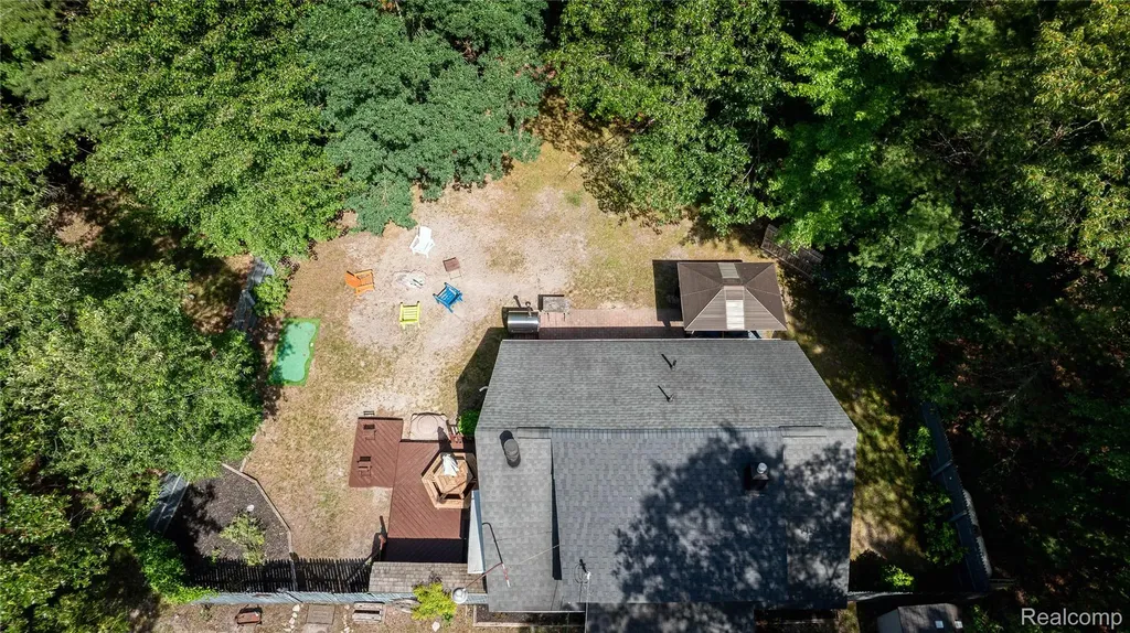 8492 N Br Us 31 Road Pentwater Township MI 49449