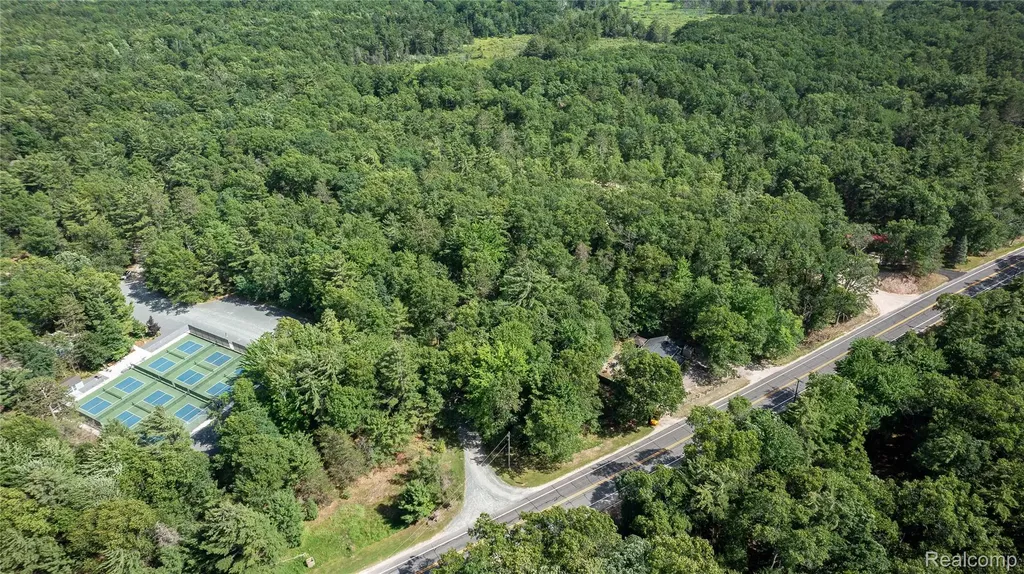 8492 N Br Us 31 Road Pentwater Township MI 49449
