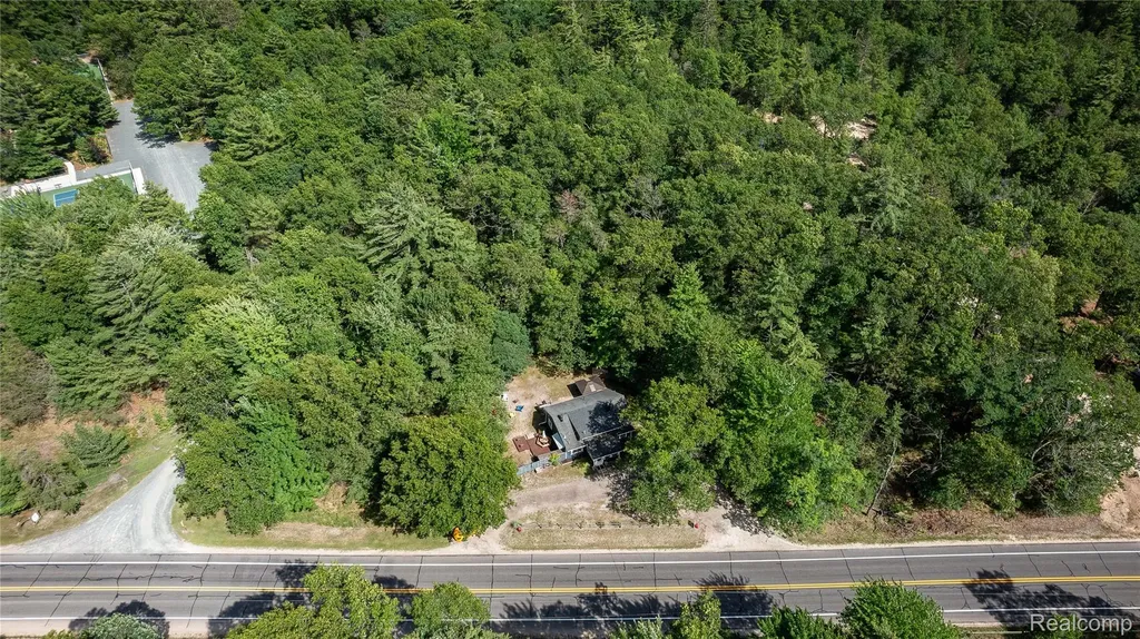 8492 N Br Us 31 Road Pentwater Township MI 49449