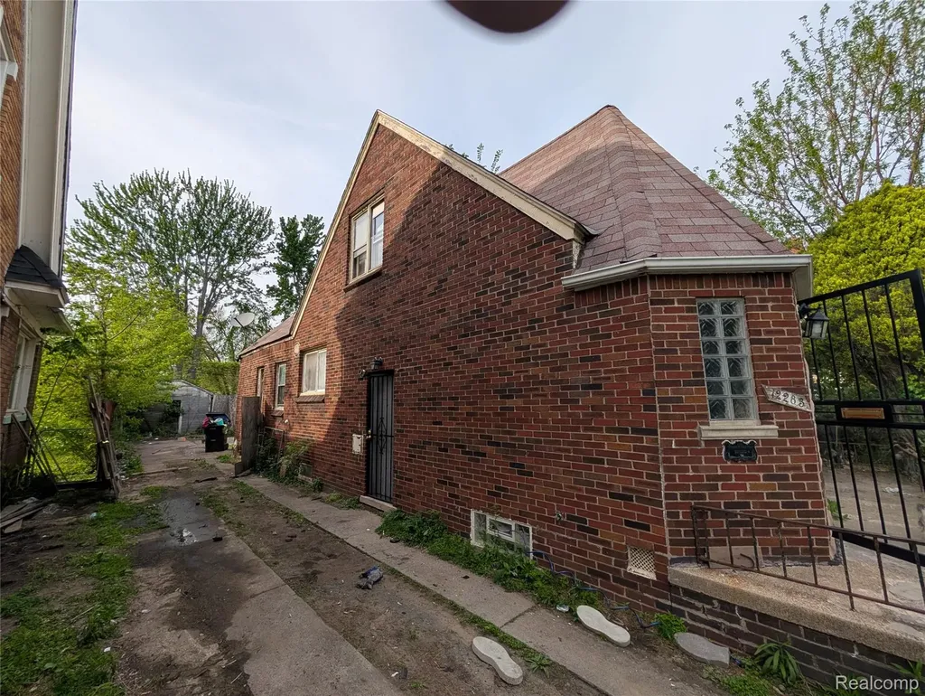 12283 Kilbourne Street Detroit City MI 48213