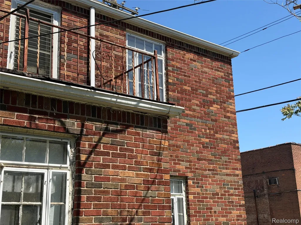 2629 Fullerton Street Detroit City MI 48238