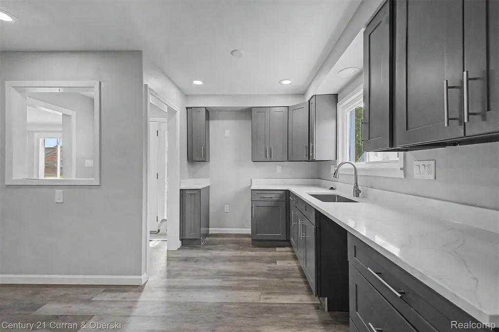 14405 Fenton Redford Charter Township MI 48239