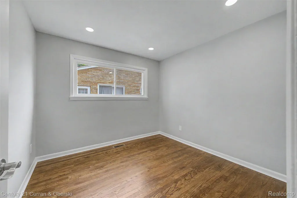 14405 Fenton Redford Charter Township MI 48239