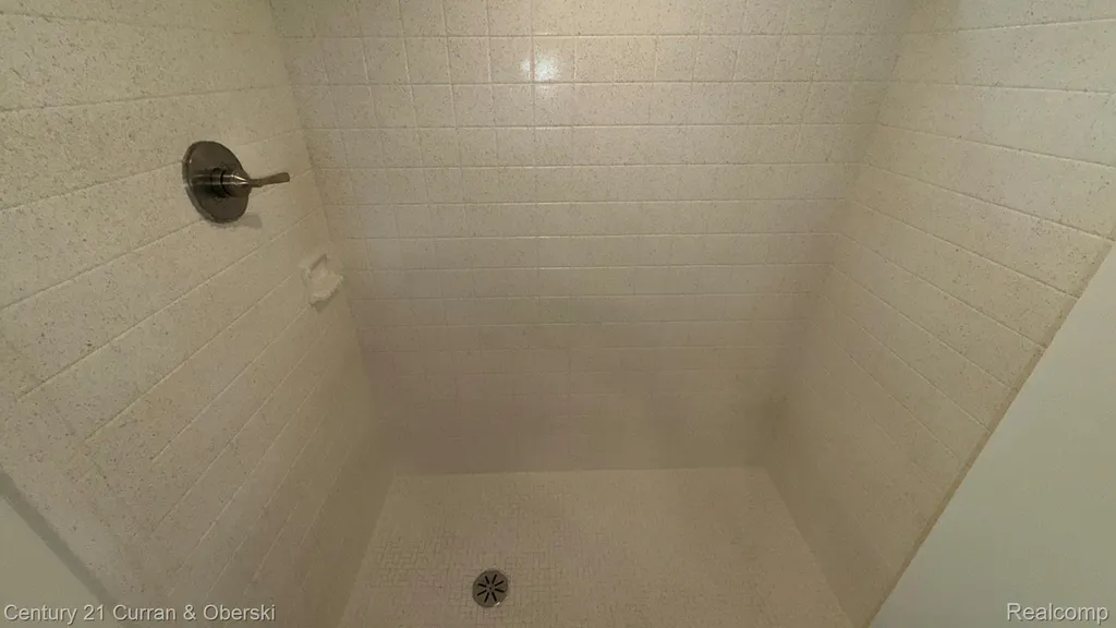 14405 Fenton Redford Charter Township MI 48239