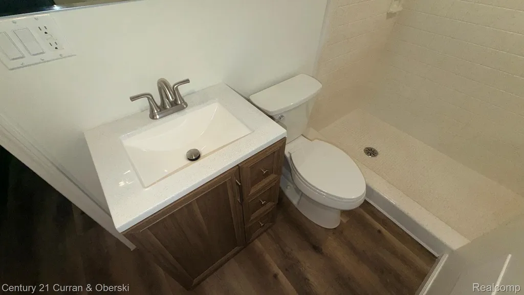 14405 Fenton Redford Charter Township MI 48239
