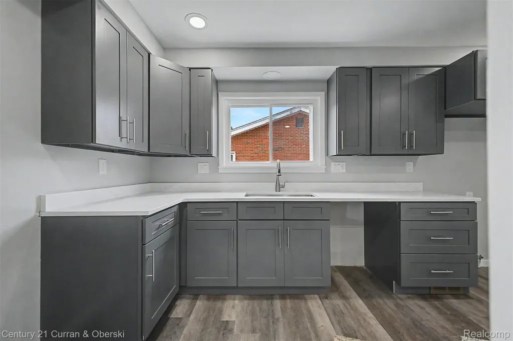 14405 Fenton Redford Charter Township MI 48239