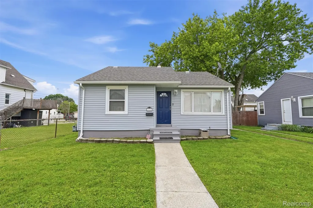 1717 Lindbergh Street Wyandotte City MI 48192