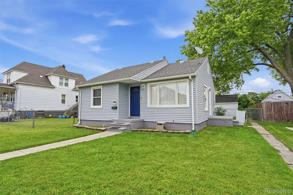 1717 Lindbergh Street Wyandotte City MI 48192
