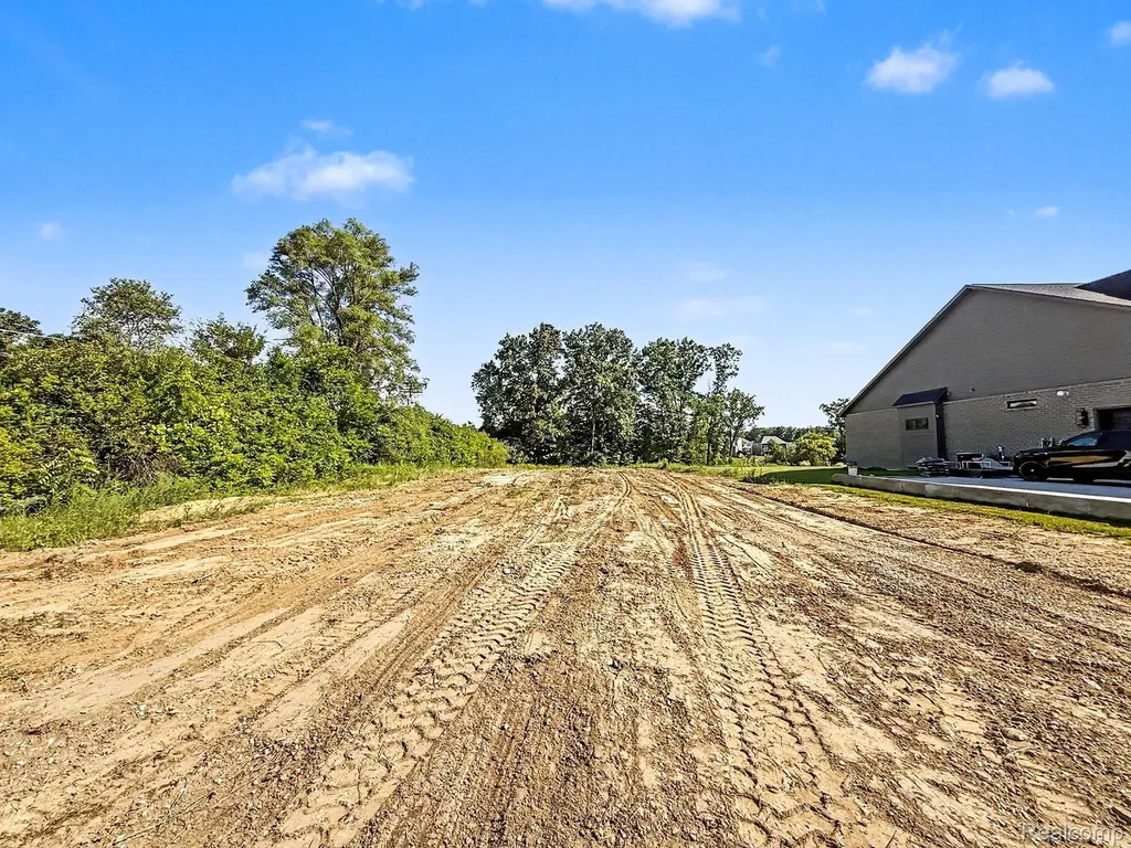 12739 N Pointe Drive Shelby Charter Township MI 48315