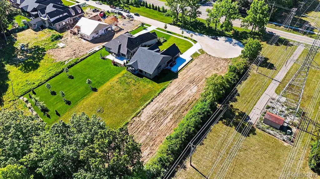 12739 N Pointe Drive Shelby Charter Township MI 48315