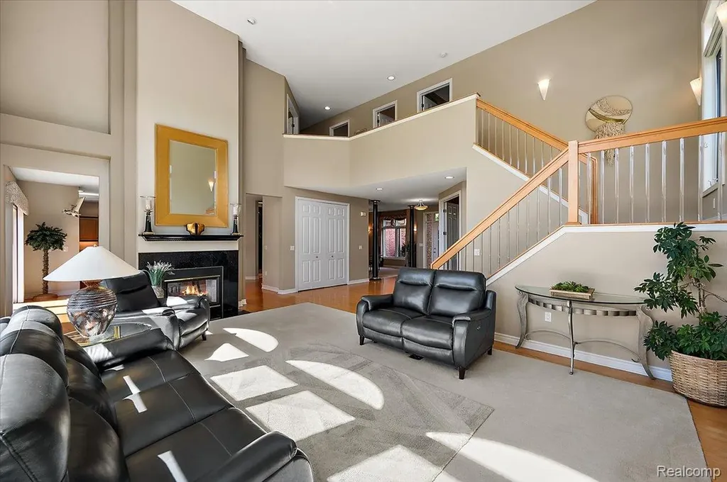 4417 Island View Drive Waterford Charter Township MI 48328