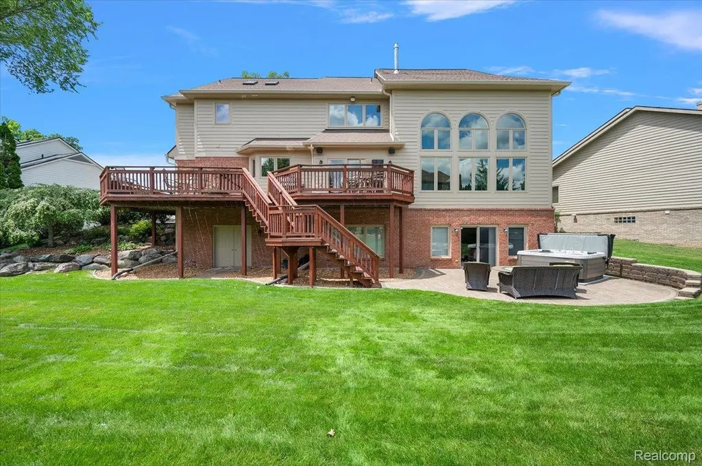 4417 Island View Drive Waterford Charter Township MI 48328