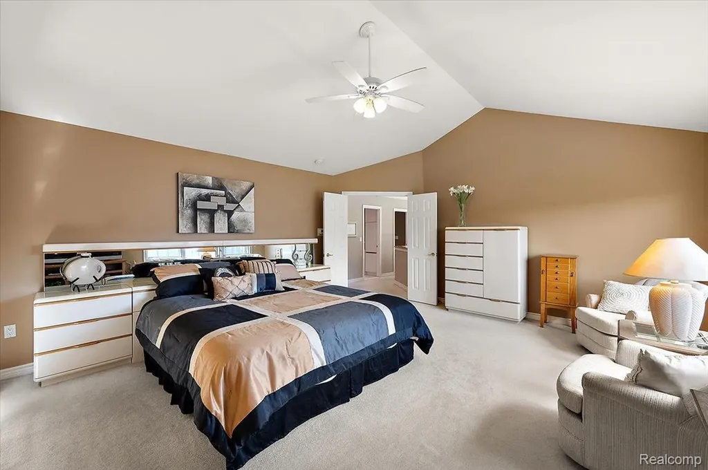 4417 Island View Drive Waterford Charter Township MI 48328