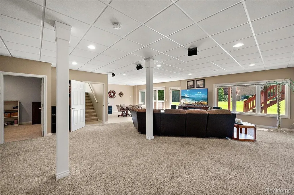 4417 Island View Drive Waterford Charter Township MI 48328