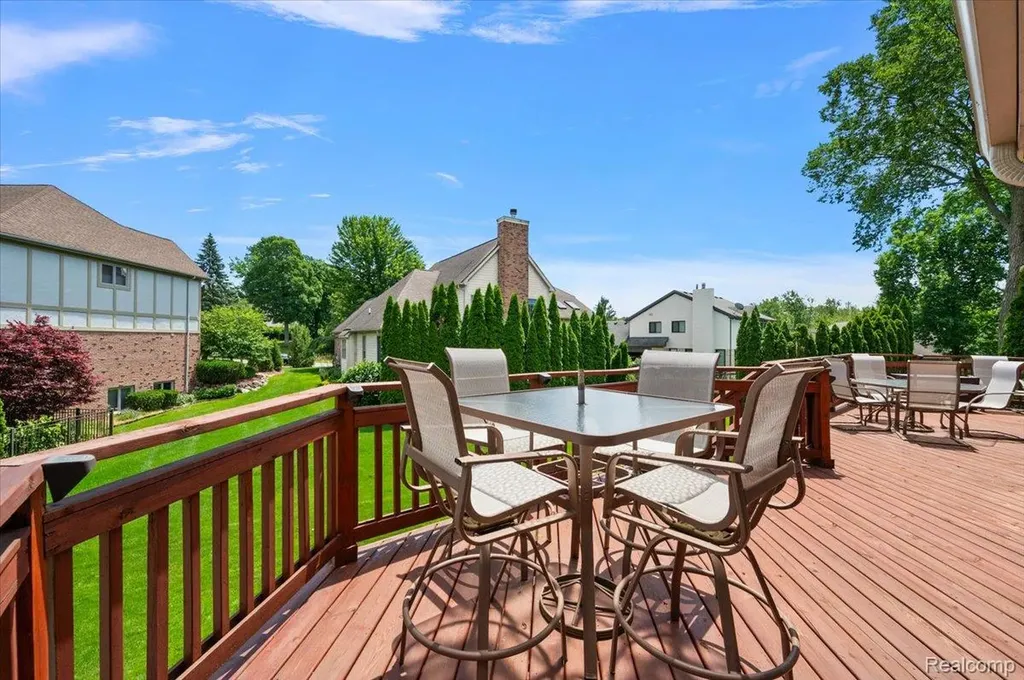4417 Island View Drive Waterford Charter Township MI 48328