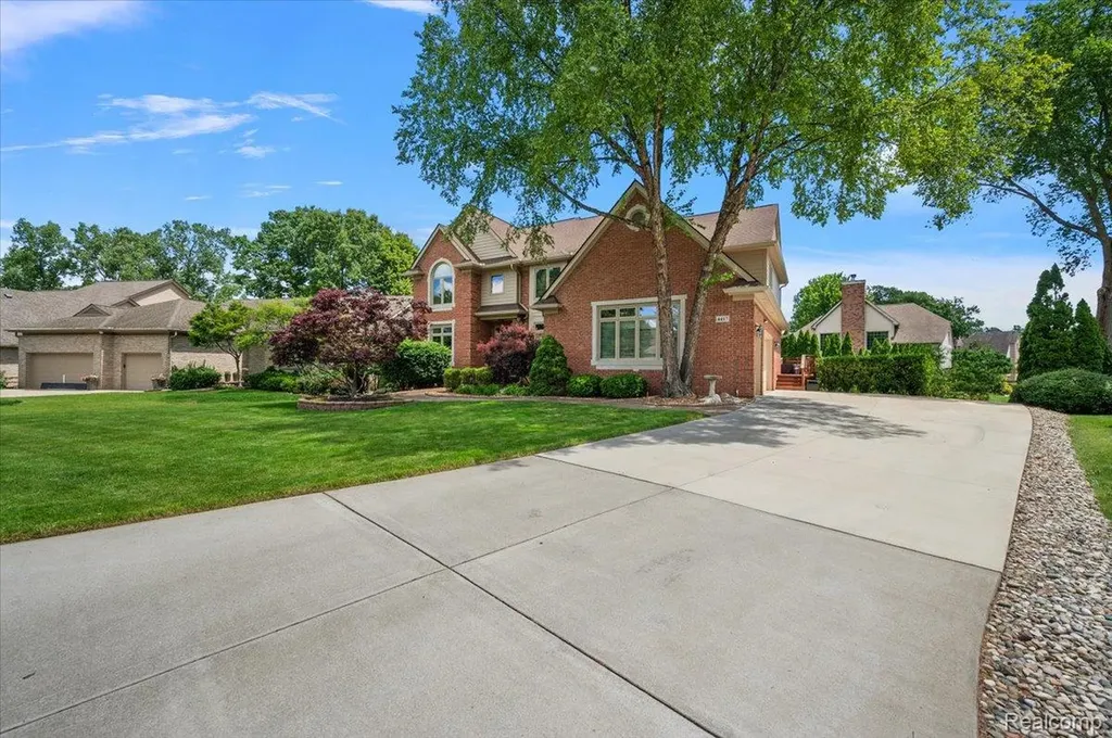 4417 Island View Drive Waterford Charter Township MI 48328
