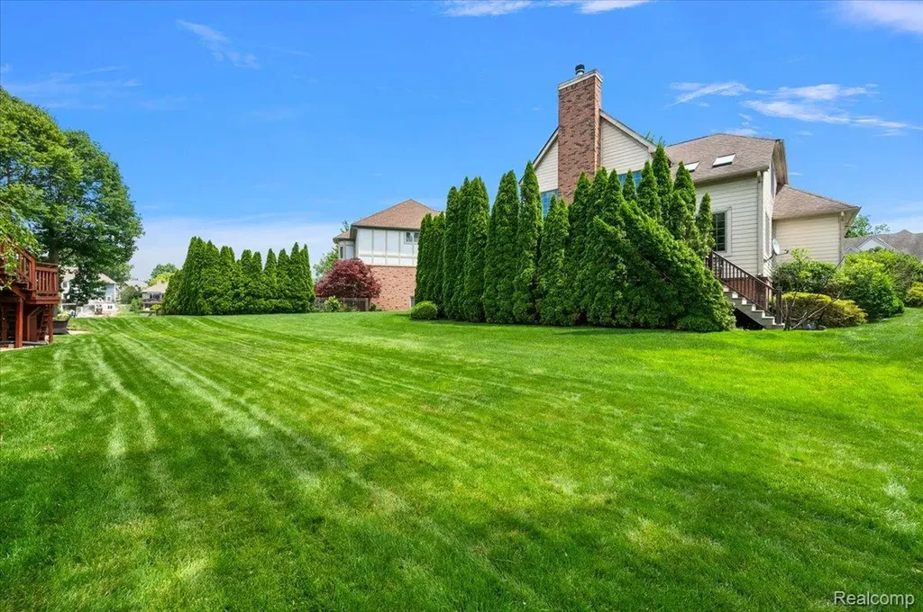 4417 Island View Drive Waterford Charter Township MI 48328