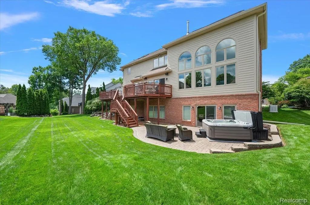4417 Island View Drive Waterford Charter Township MI 48328