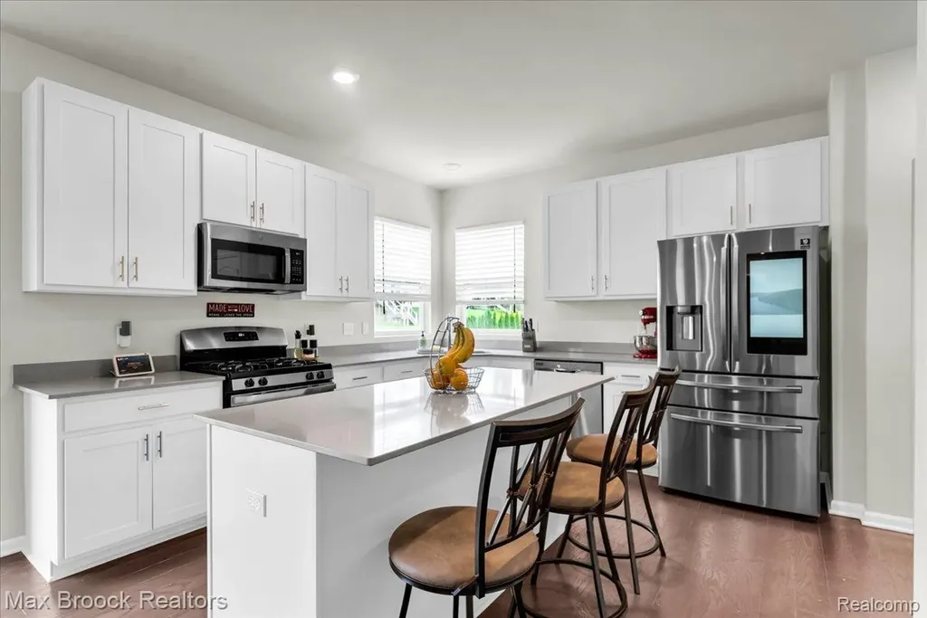 8401 Sharon Drive White Lake Charter Township MI 48386