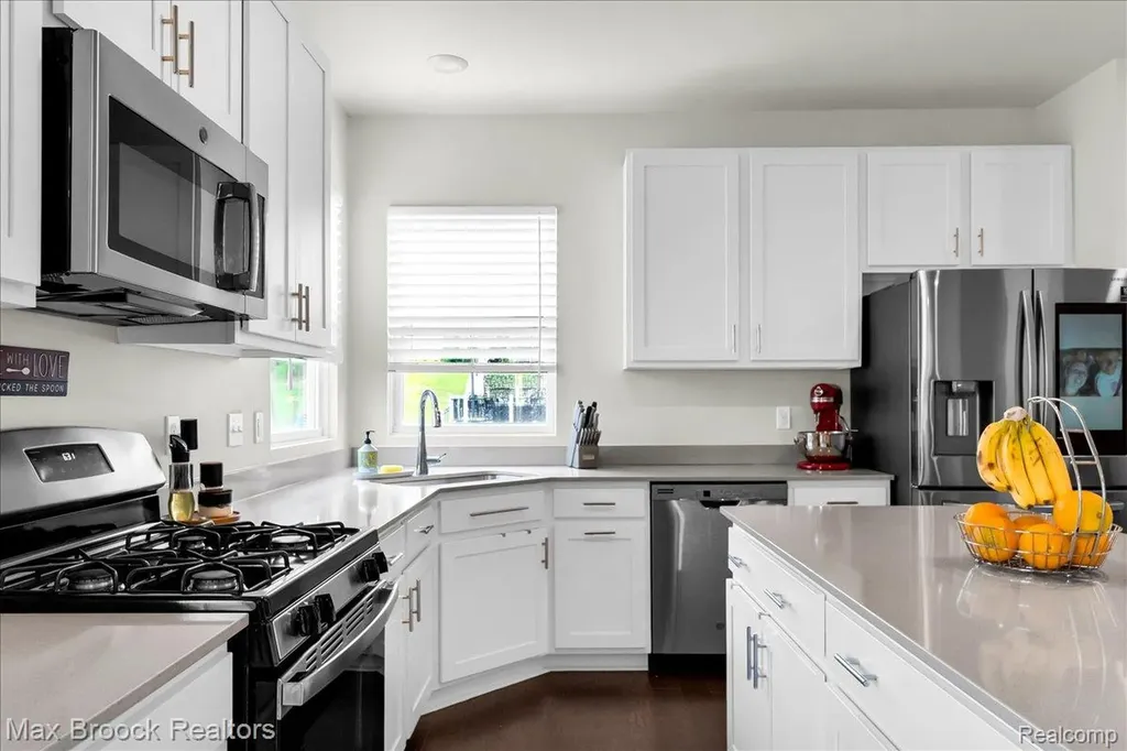 8401 Sharon Drive White Lake Charter Township MI 48386