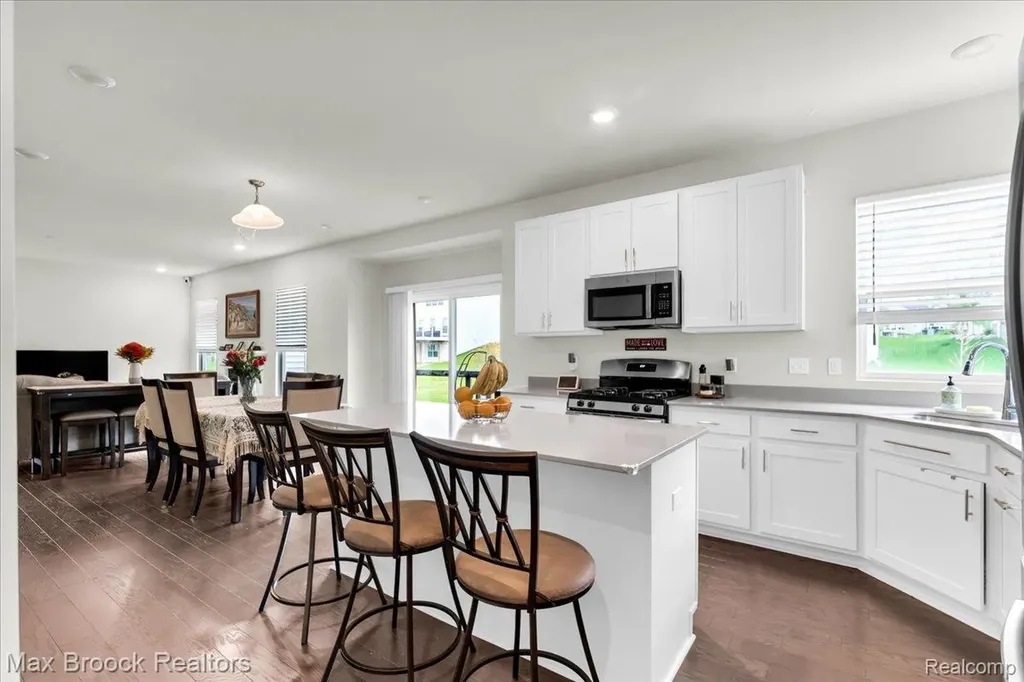 8401 Sharon Drive White Lake Charter Township MI 48386