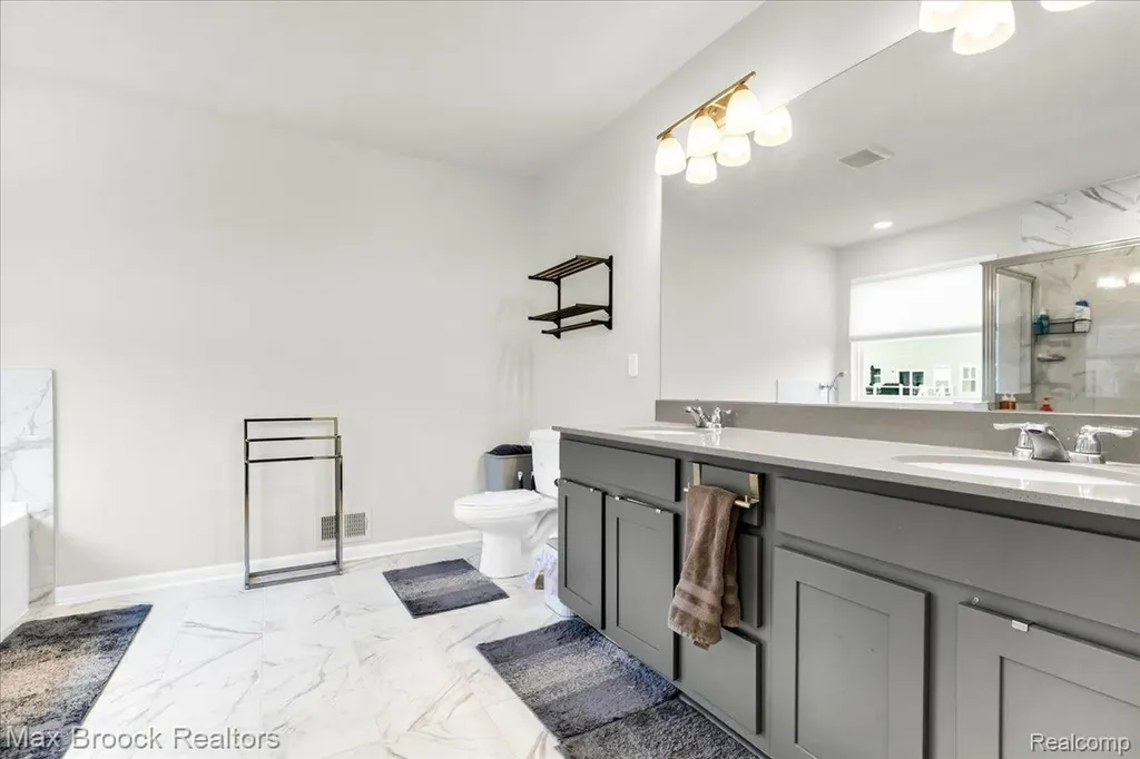 8401 Sharon Drive White Lake Charter Township MI 48386