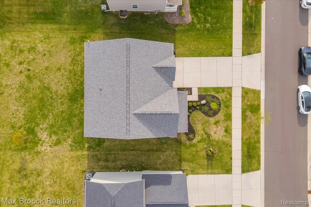 8401 Sharon Drive White Lake Charter Township MI 48386