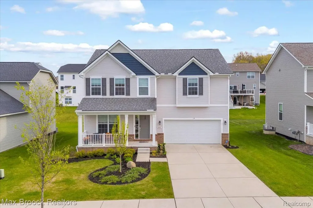 8401 Sharon Drive White Lake Charter Township MI 48386