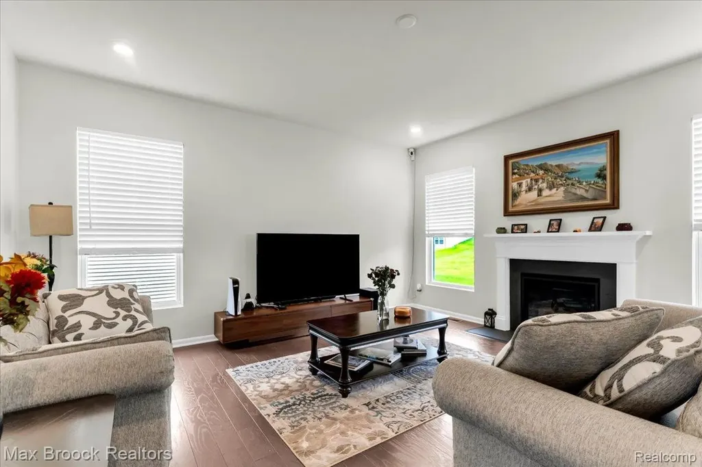 8401 Sharon Drive White Lake Charter Township MI 48386
