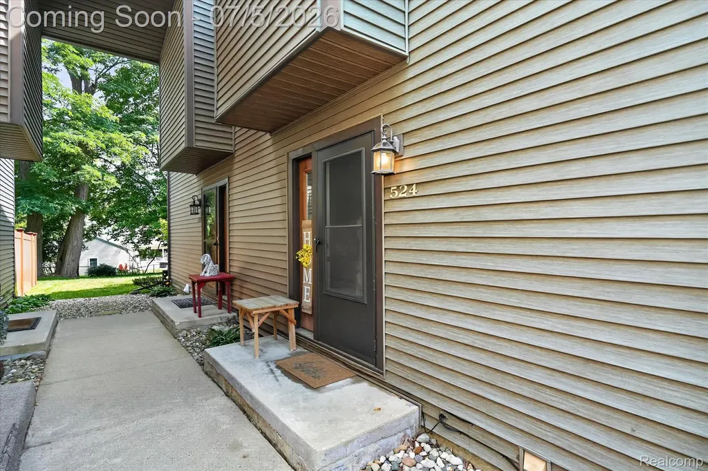 524 W Rockwell Street Fenton City MI 48430