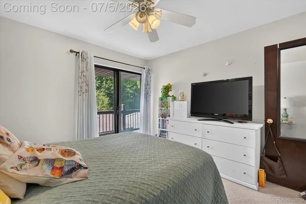 524 W Rockwell Street Fenton City MI 48430