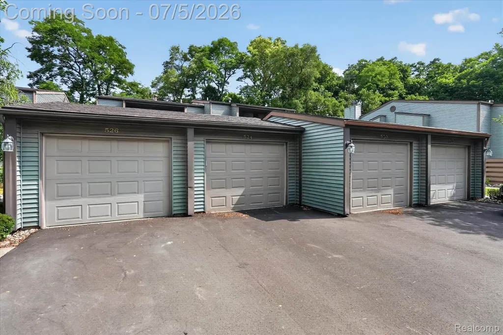 524 W Rockwell Street Fenton City MI 48430