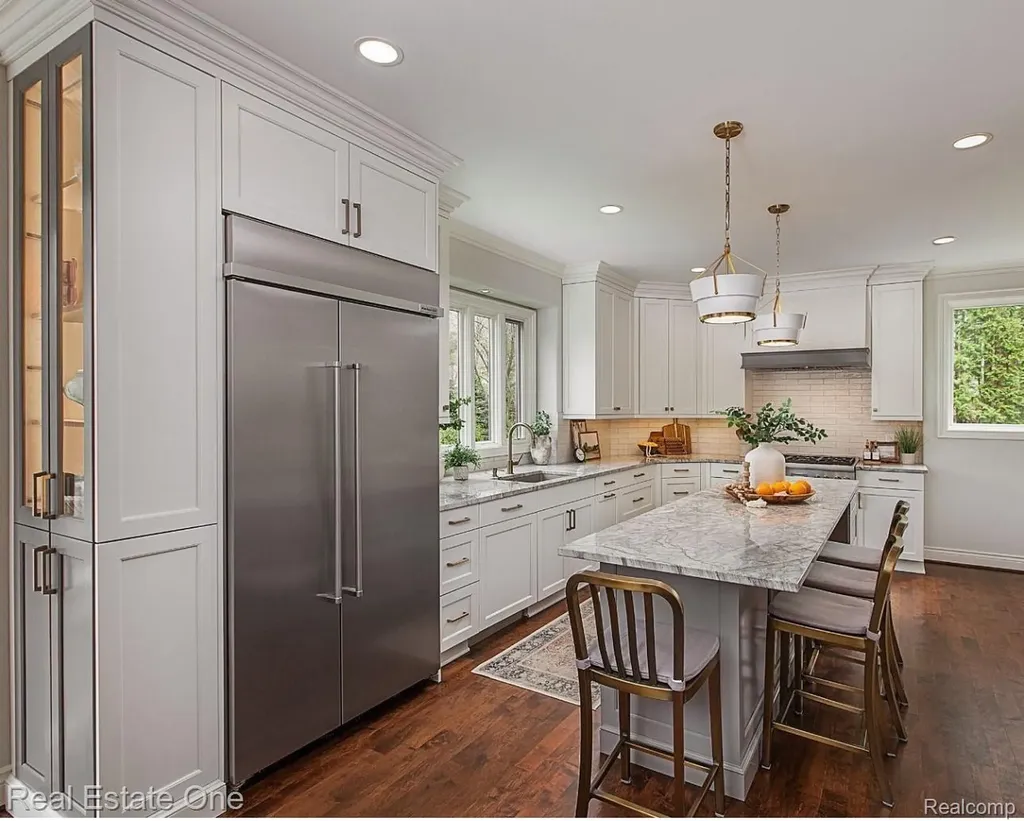 960 Hill Hollow Lane Milford Charter Township MI 48381