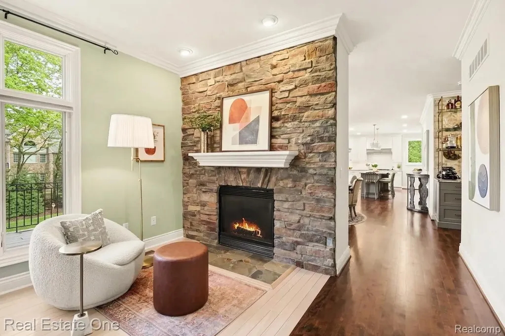 960 Hill Hollow Lane Milford Charter Township MI 48381