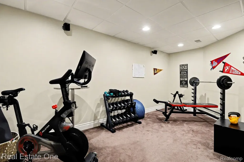 960 Hill Hollow Lane Milford Charter Township MI 48381