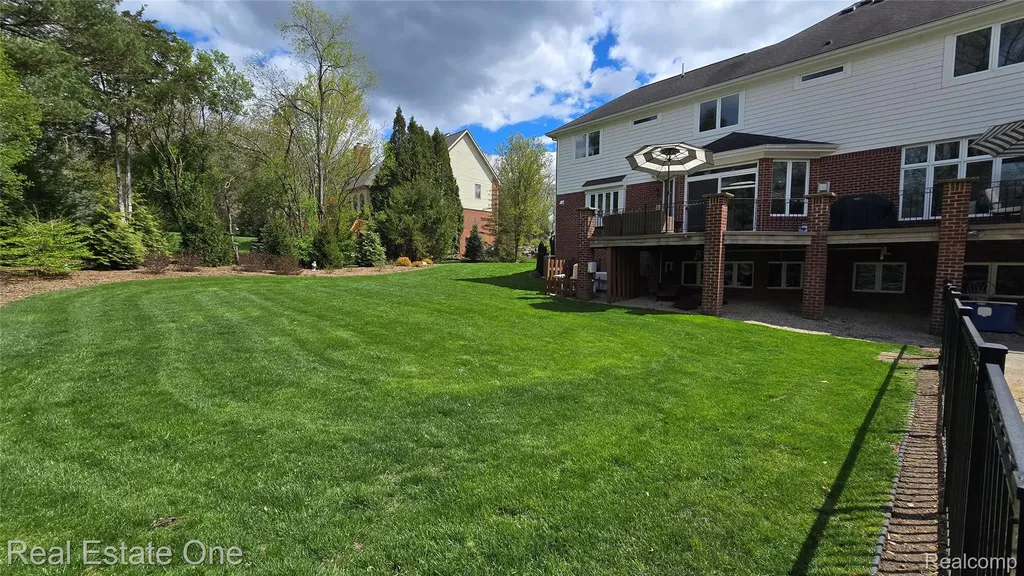 960 Hill Hollow Lane Milford Charter Township MI 48381